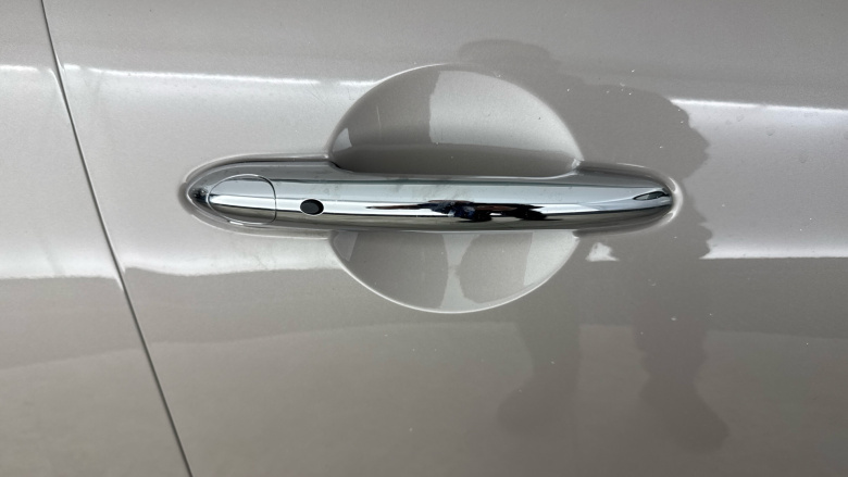 MINI Hatchback 1.5 Cooper Classic 5dr Auto [Nav Pack] Petrol Hatchback